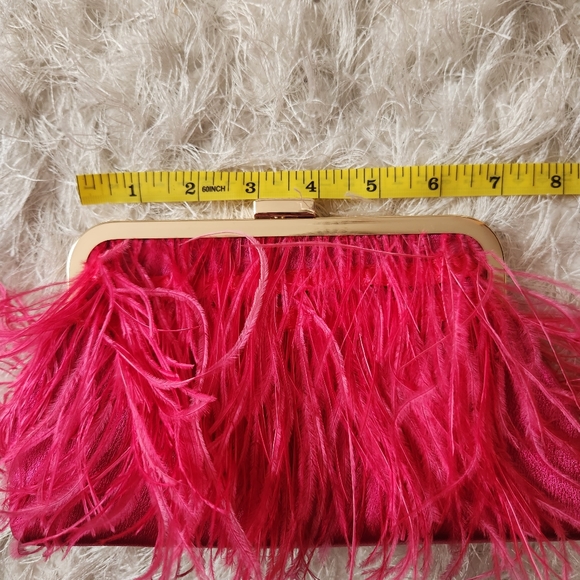 PARTY TIME Fuschia Feather Purse - Picture 11 of 12